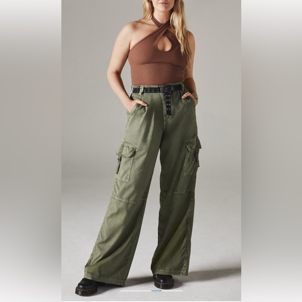 american eagle wide leg cargo pants size 14R